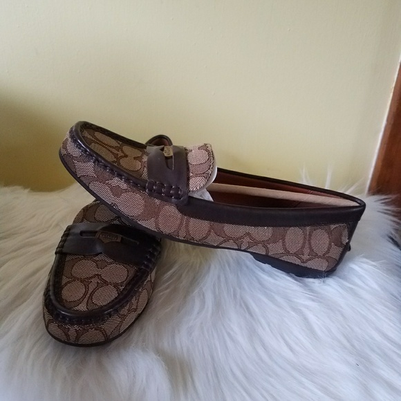 NIB Coach Signature C Penny Loafer - Picture 2 of 3